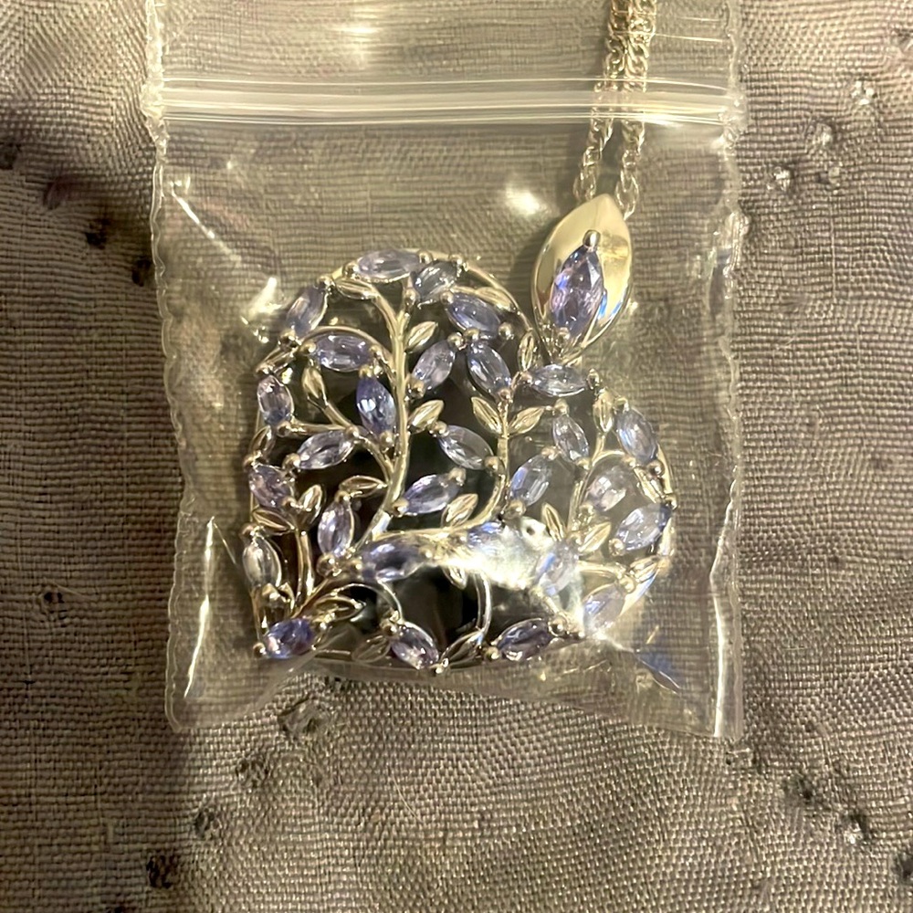 Blue tanzanite heart shaped pendant